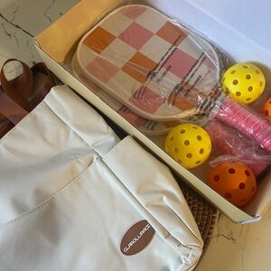Pickleball Set with Cream Backpack